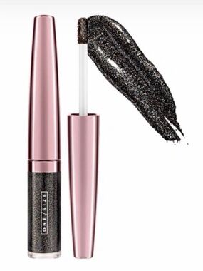 ONE/SIZE Eye Popper Sparkle Vision Eyeshadow 01. Death Drop